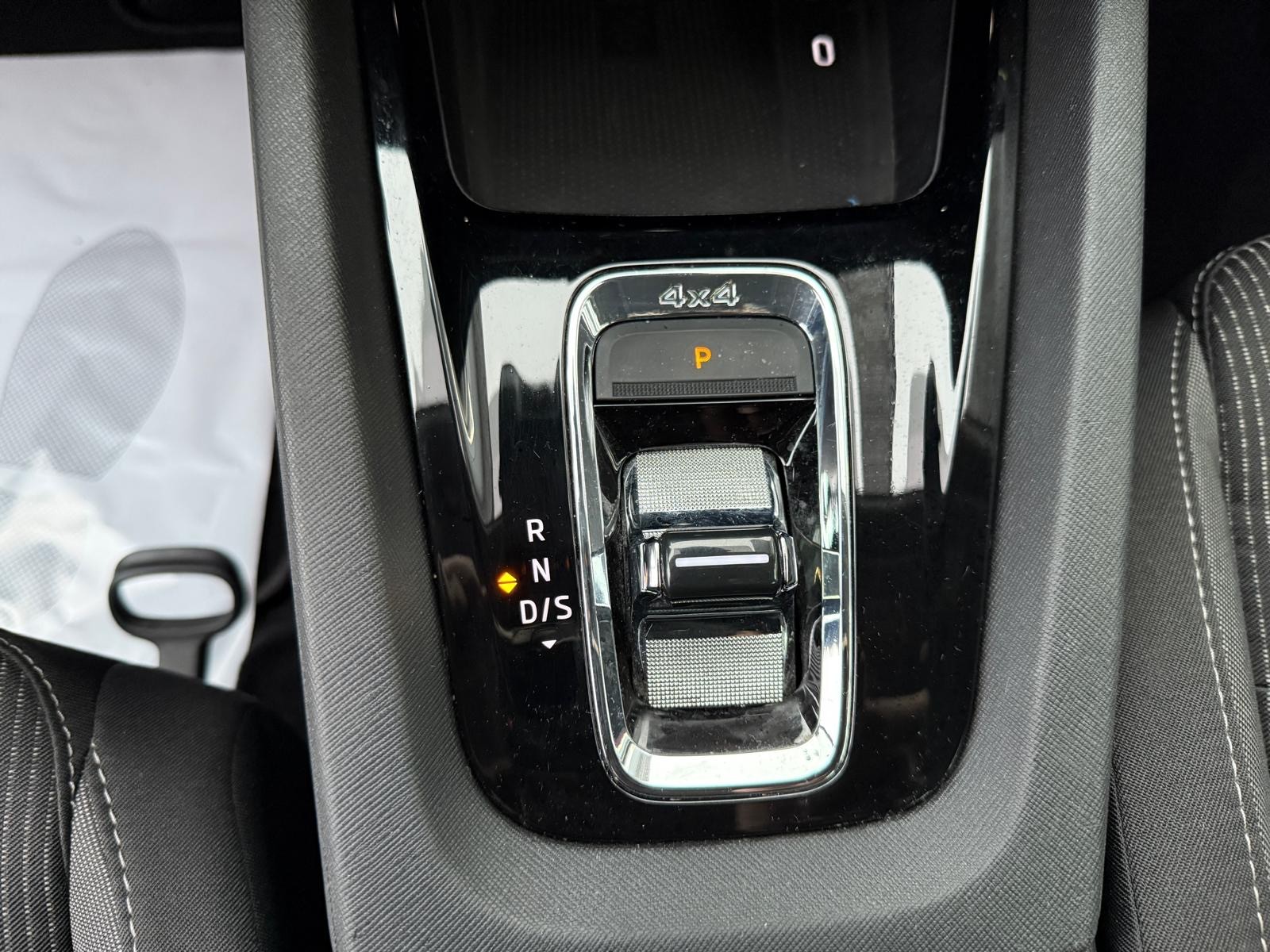 SKODA Octavia Combi 2.0 TDI DSG Ambition 4x4-image-18