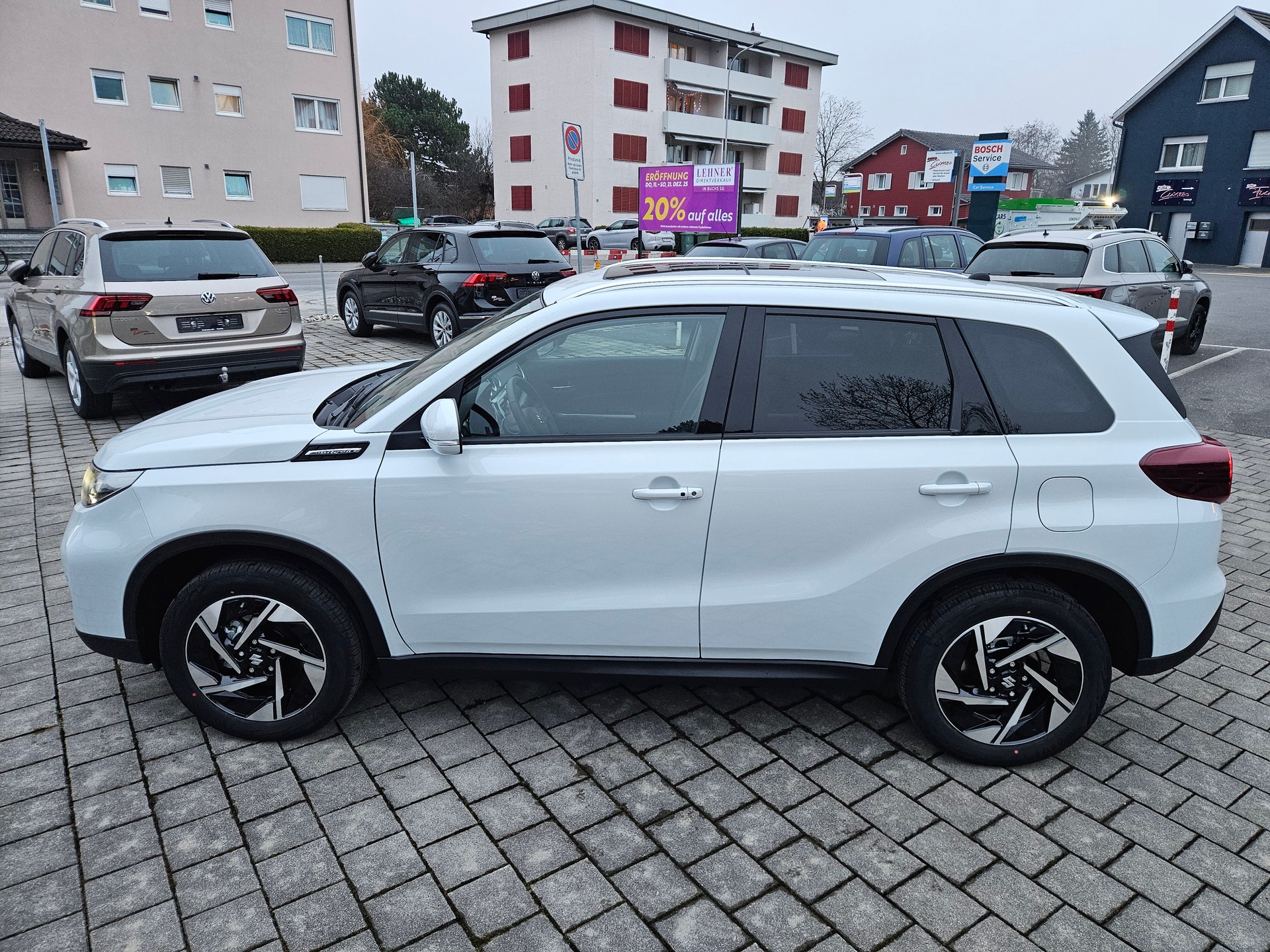 SUZUKI Vitara 1.4 Boosterjet Compact Top 4x4 Hybrid-showroom-element-3