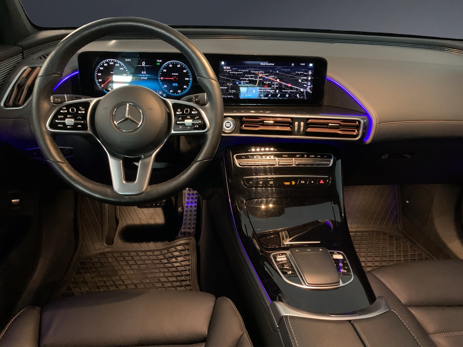 MERCEDES-BENZ EQC 400 AMG Line 4Matic-image-6