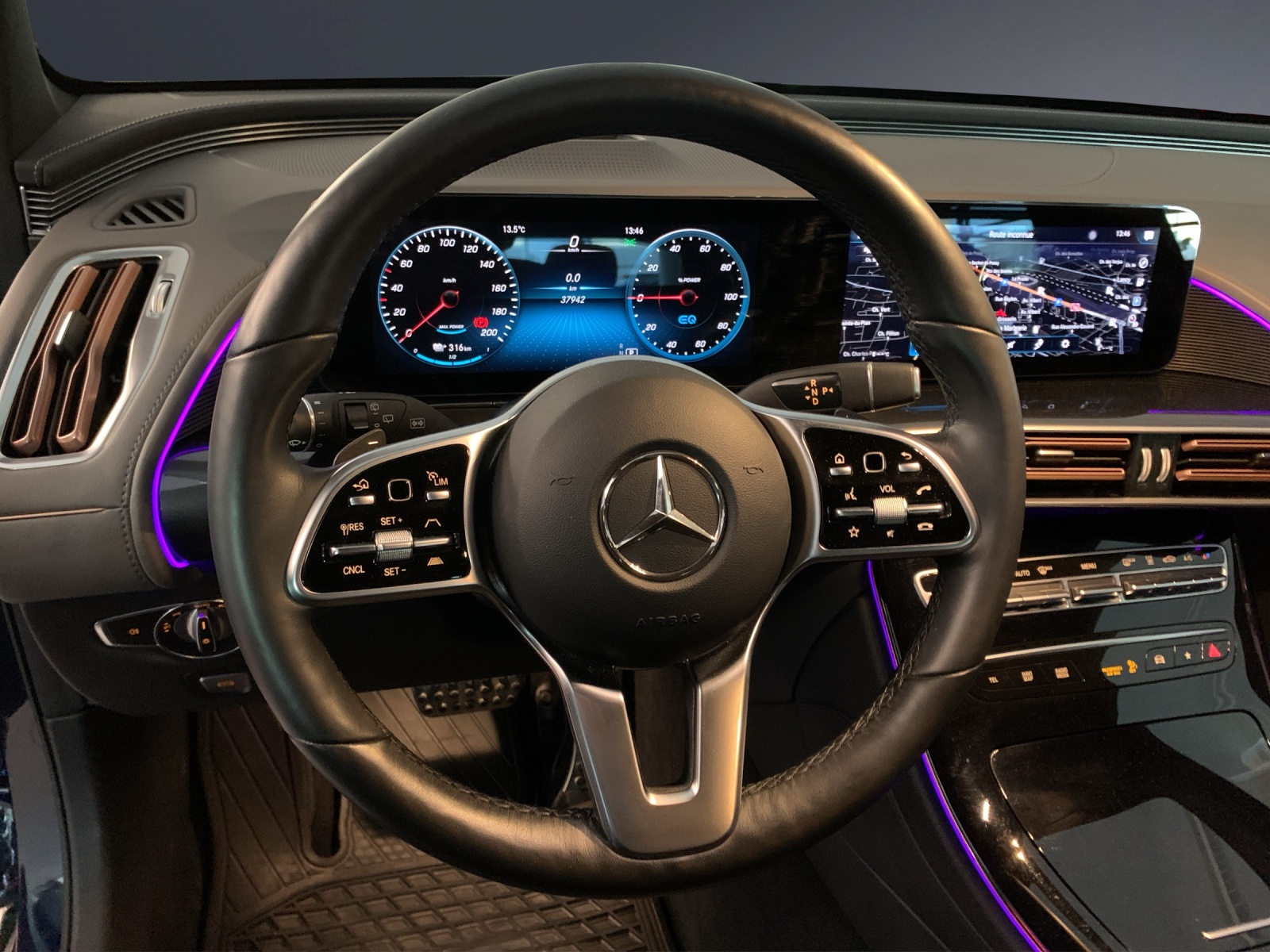 MERCEDES-BENZ EQC 400 AMG Line 4Matic-image-8