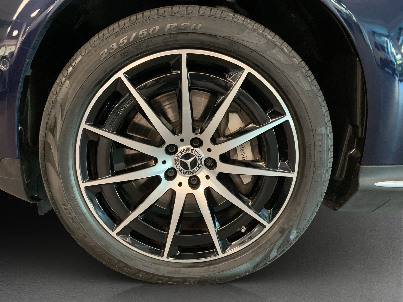 MERCEDES-BENZ EQC 400 AMG Line 4Matic-image-12
