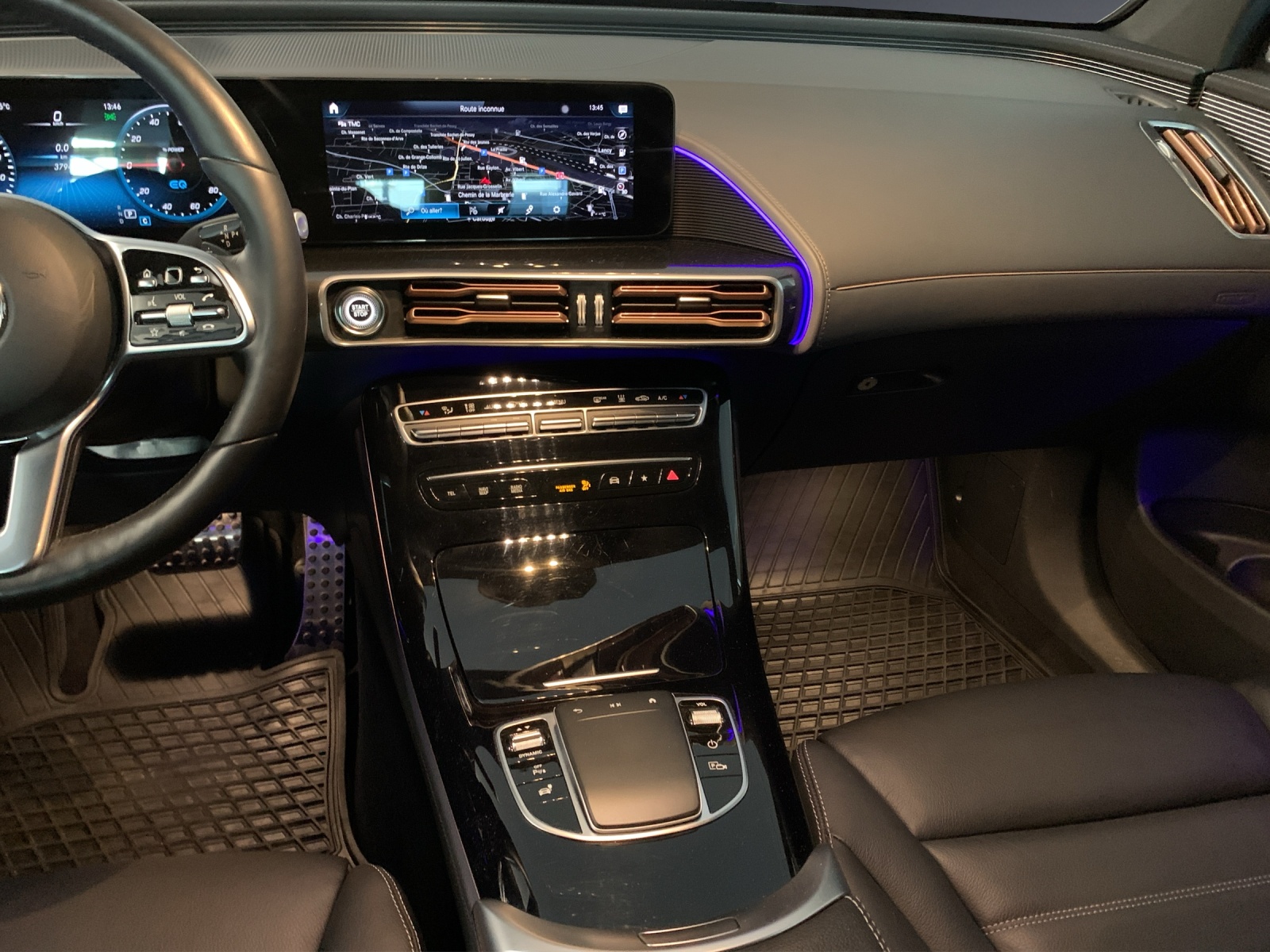 MERCEDES-BENZ EQC 400 AMG Line 4Matic-image-7