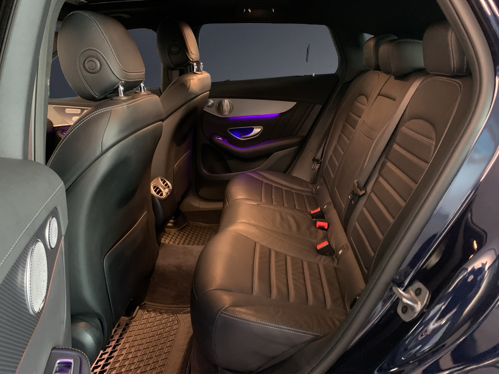 MERCEDES-BENZ EQC 400 AMG Line 4Matic-image-10