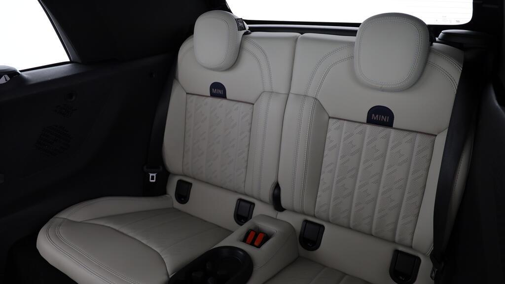 MINI Cooper S Cabrio-image-19