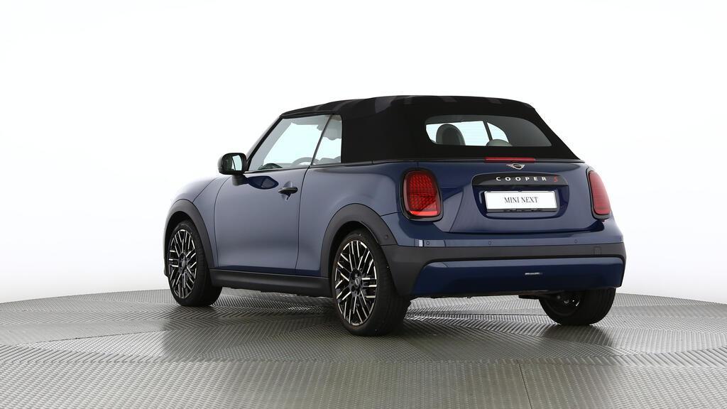 MINI Cooper S Cabrio-image-4