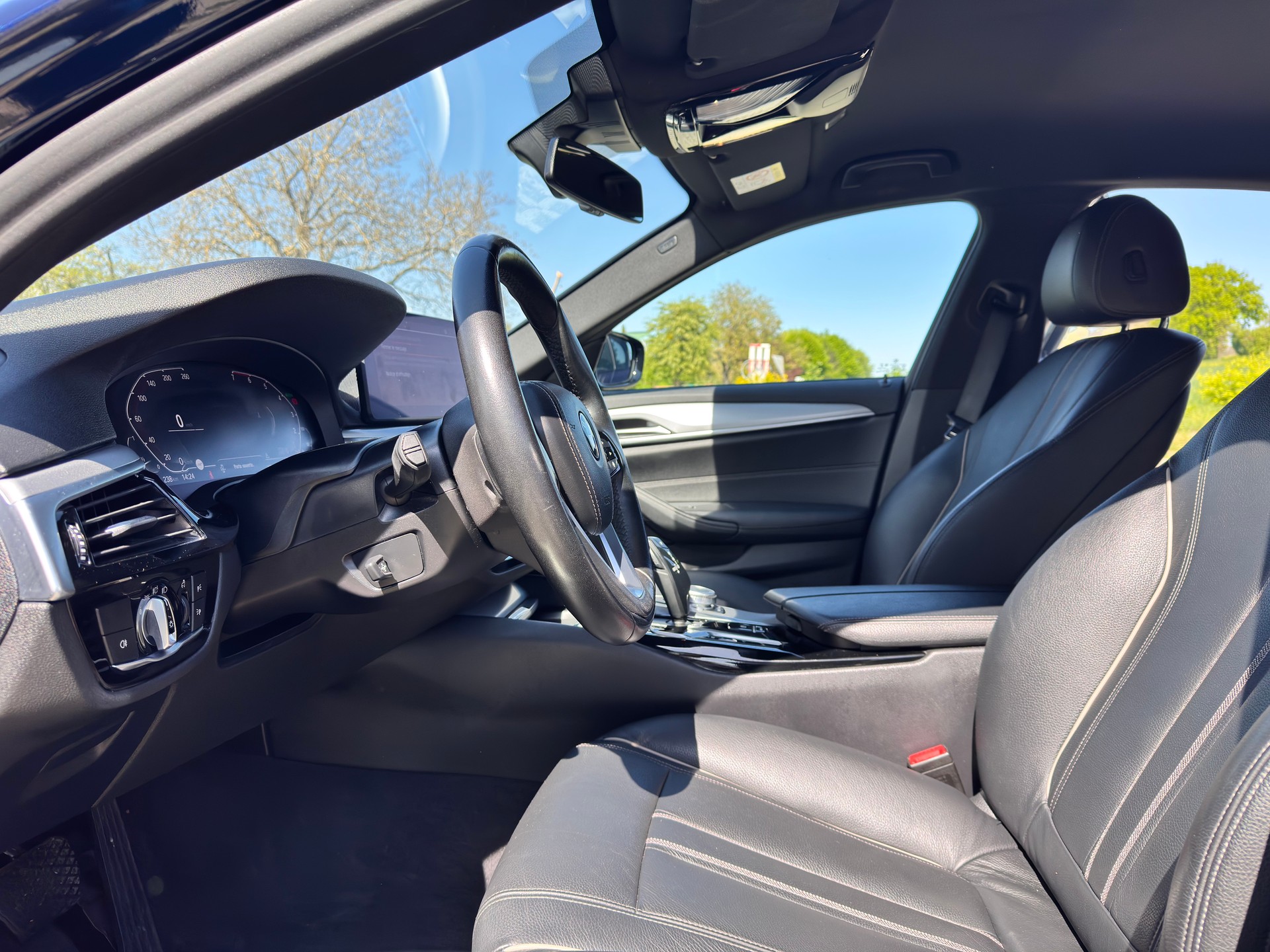 BMW 530e xDrive-image-4