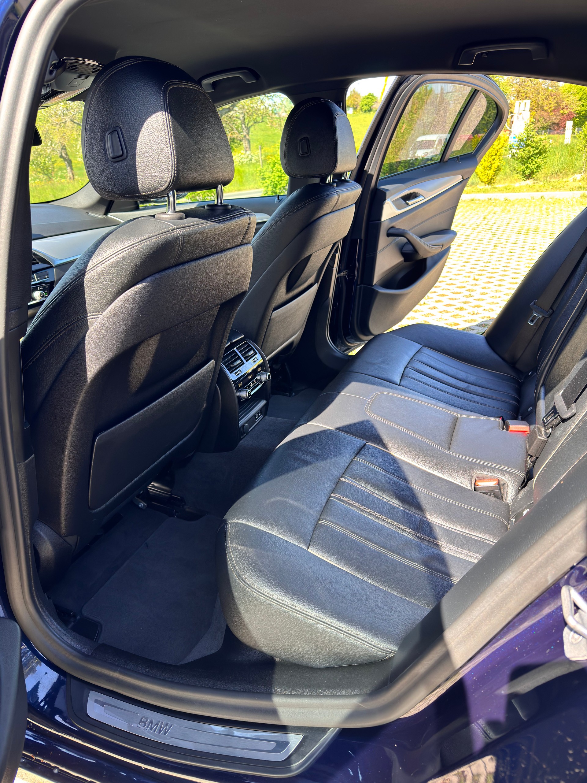 BMW 530e xDrive-image-5
