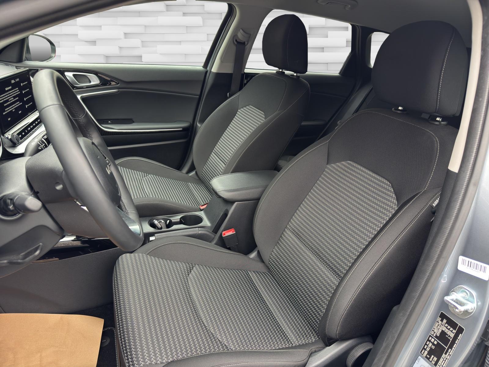 KIA Ceed SW 1.5 T-GDi MHEV Power-image-4