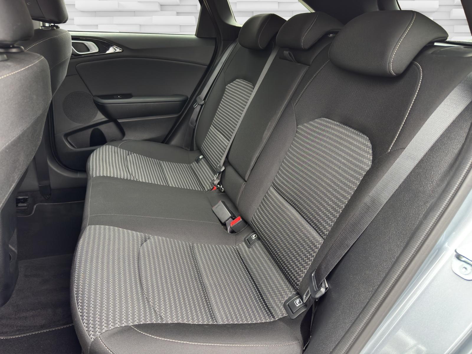 KIA Ceed SW 1.5 T-GDi MHEV Power-image-5