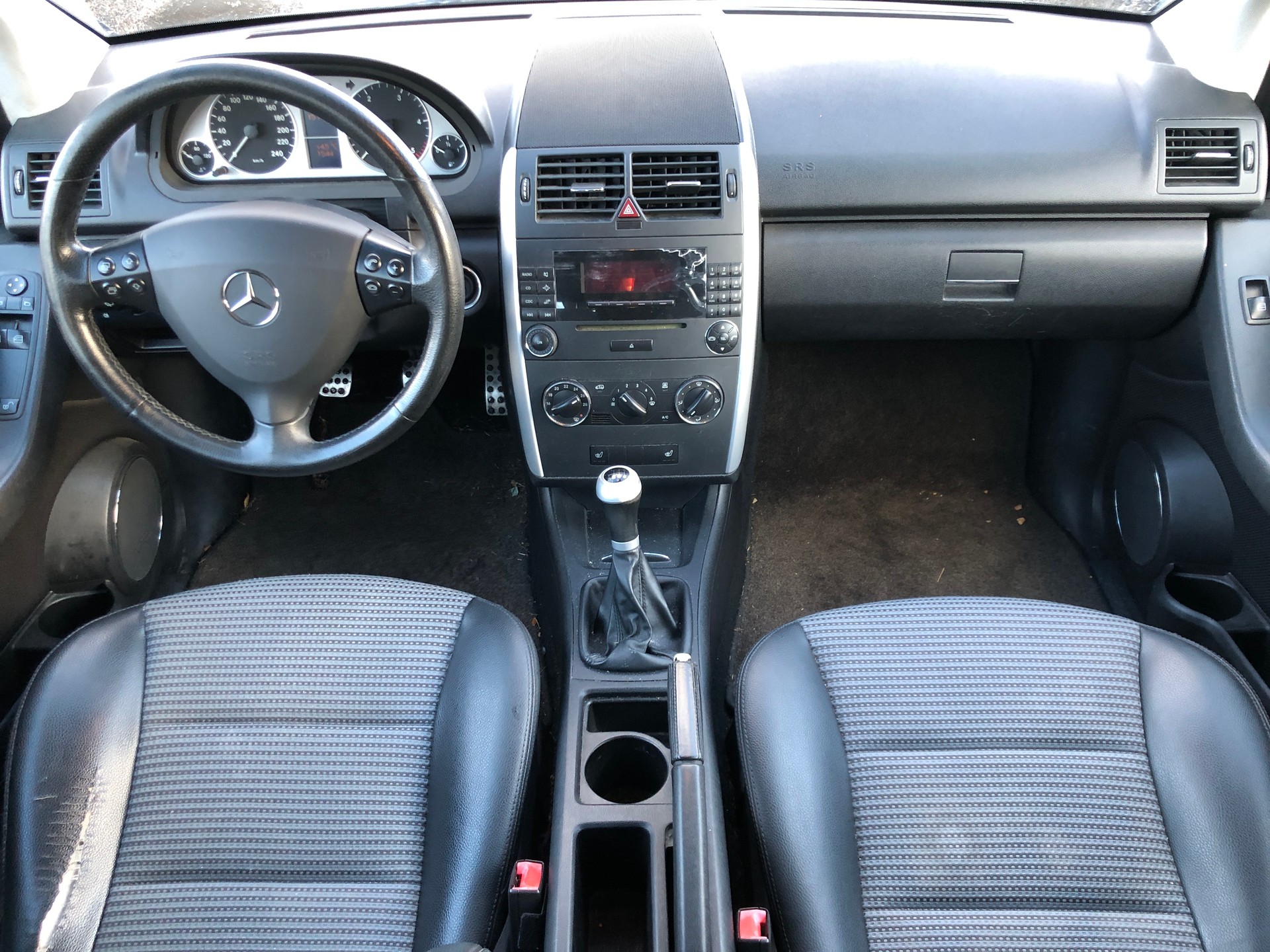 MERCEDES-BENZ A 200 CDI Avantgarde-image-6