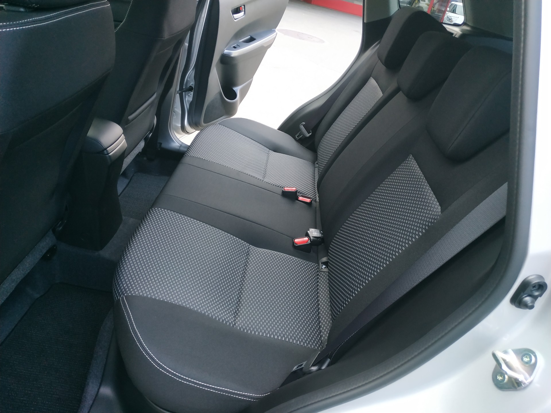 SUZUKI Vitara 1.4 Boosterjet Compact + 4x4 Hybrid Automatic-image-19