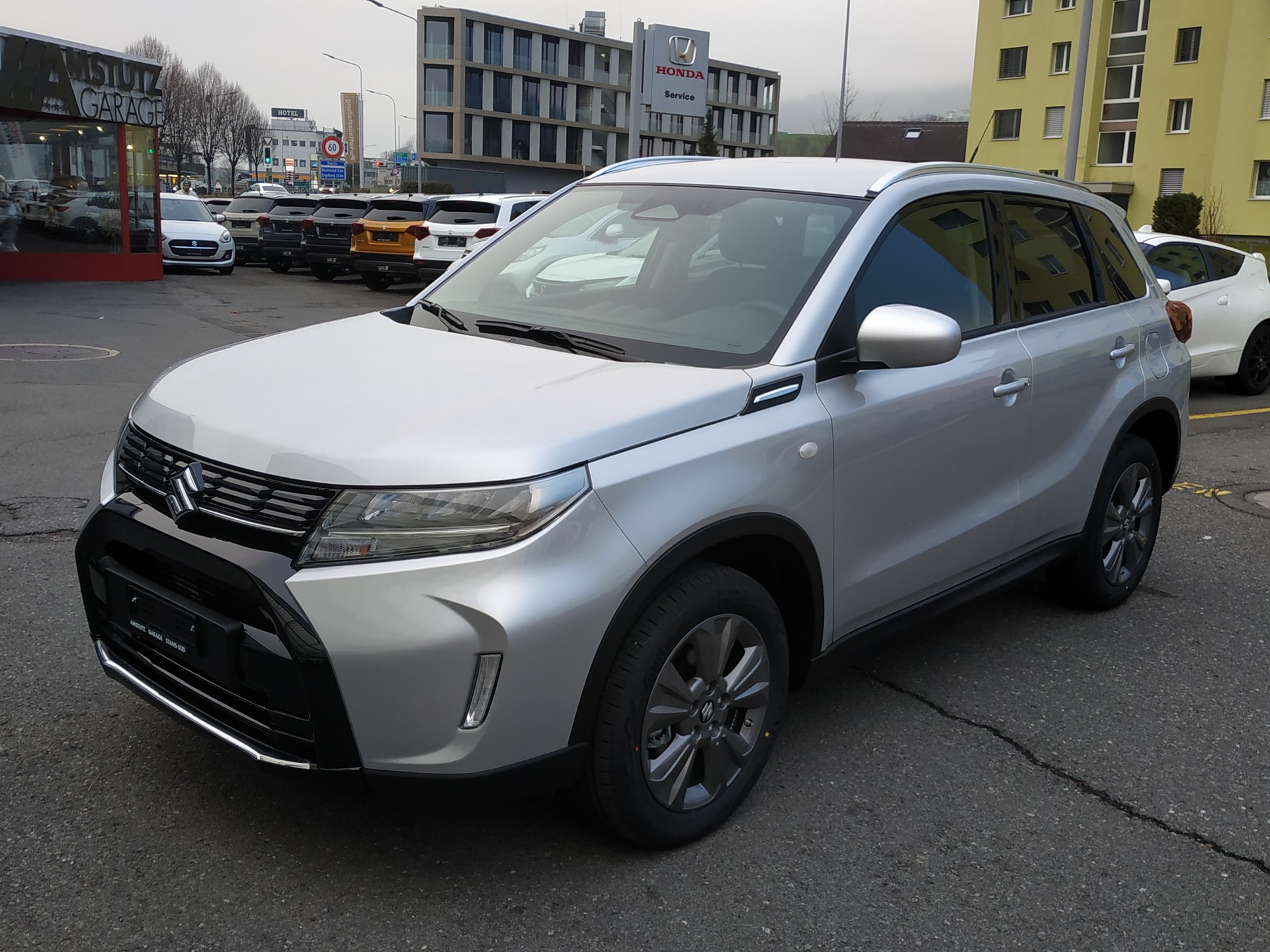 SUZUKI Vitara 1.4 Boosterjet Compact + 4x4 Hybrid Automatic-image-2