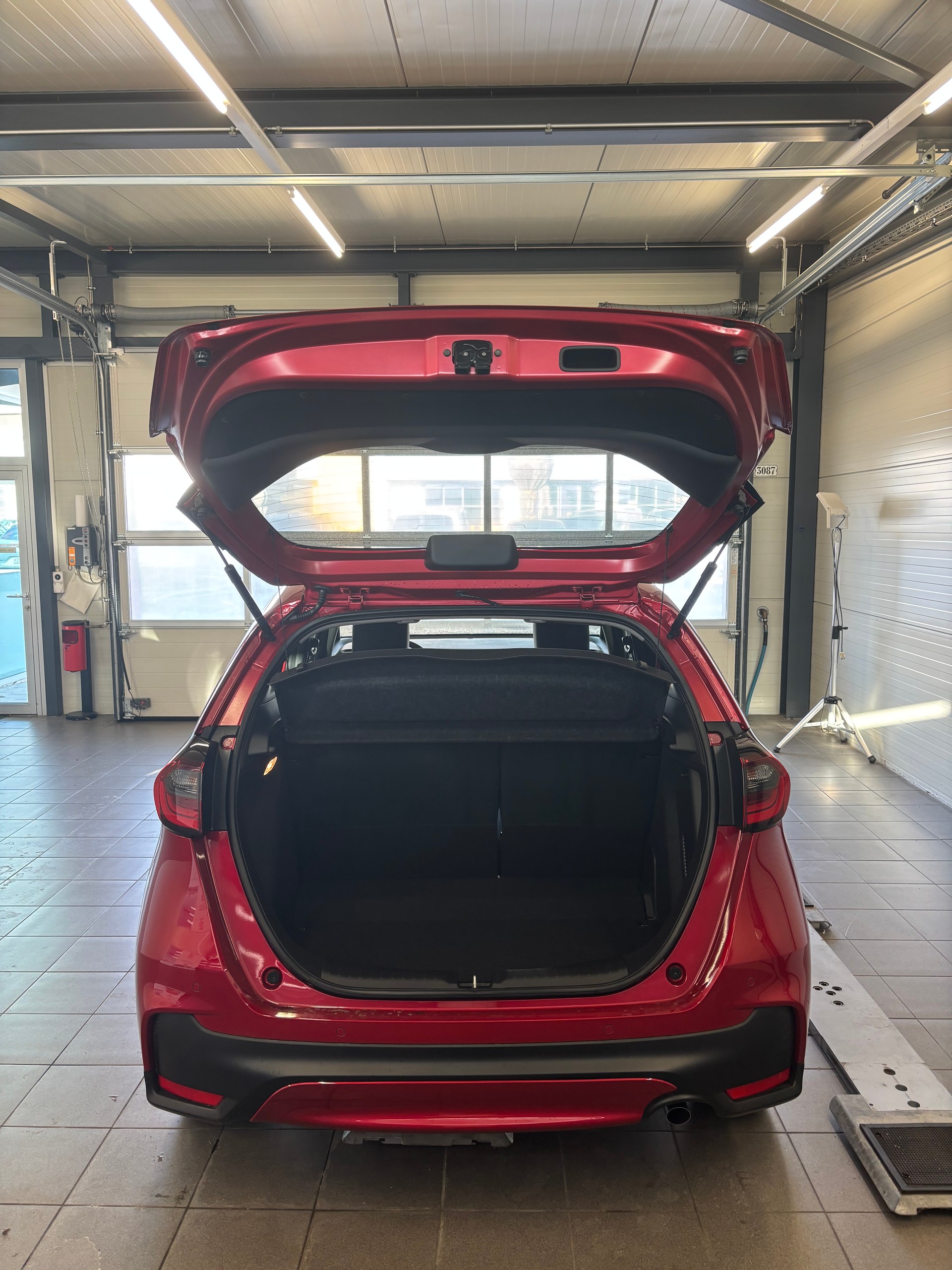 HONDA Jazz 1.5i-MMD Advance E-CVT-image-14