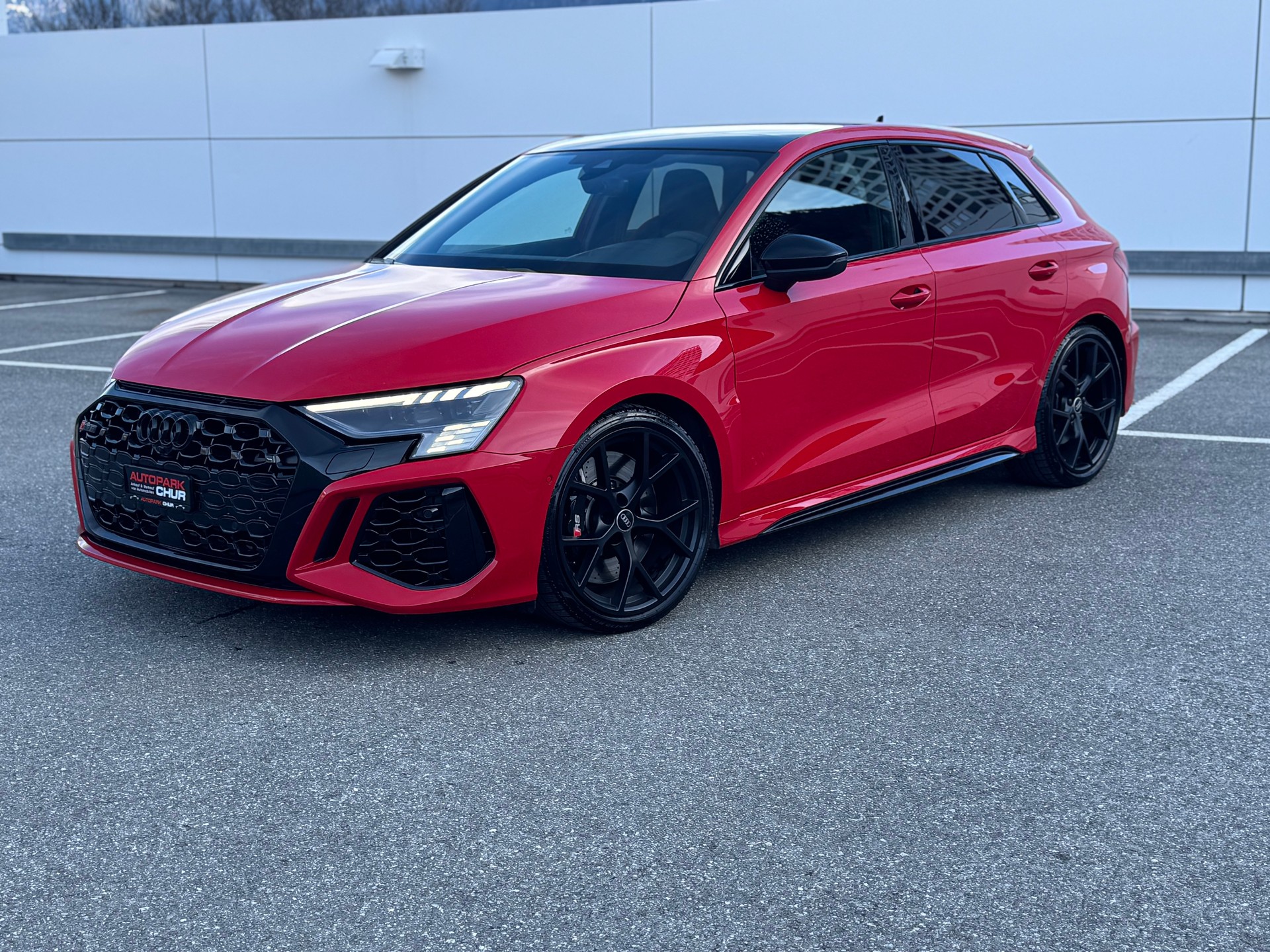 AUDI RS3 Sportback 2.5 TSI quattro S-tronic-image-2