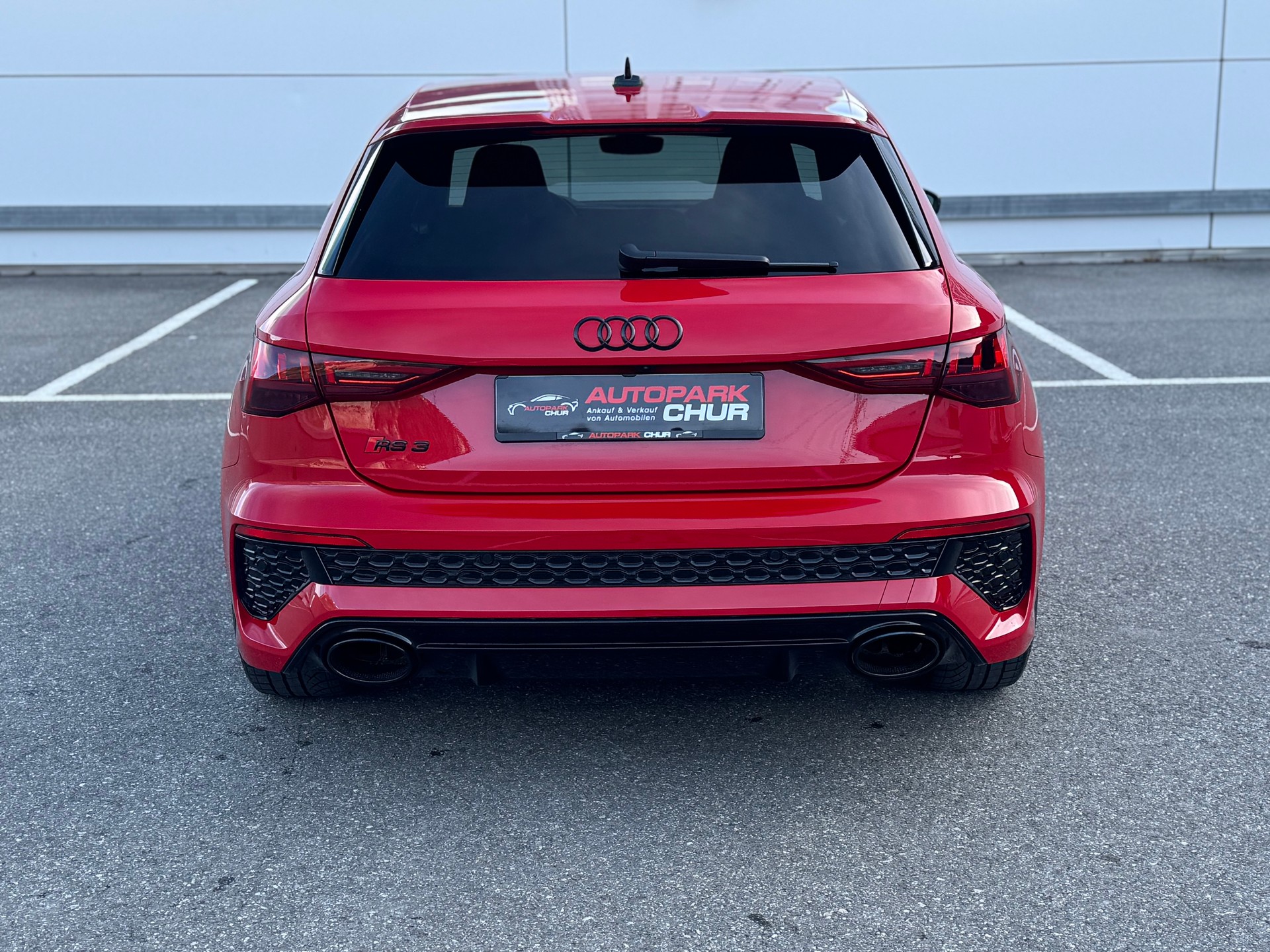 AUDI RS3 Sportback 2.5 TSI quattro S-tronic-image-4