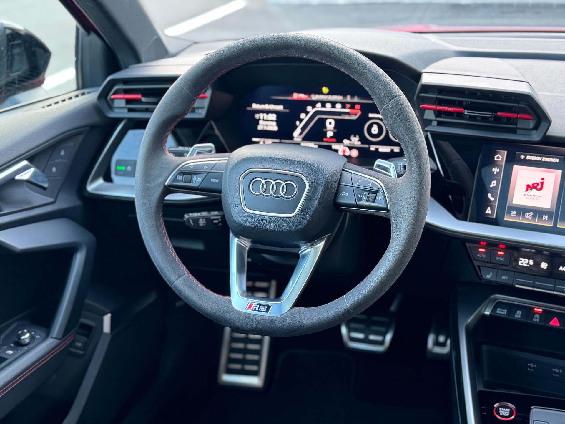 AUDI RS3 Sportback 2.5 TSI quattro S-tronic-image-15