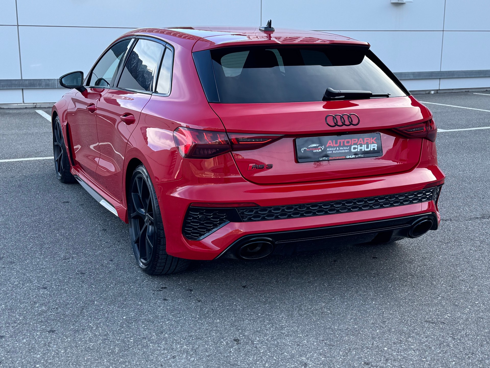 AUDI RS3 Sportback 2.5 TSI quattro S-tronic-image-3