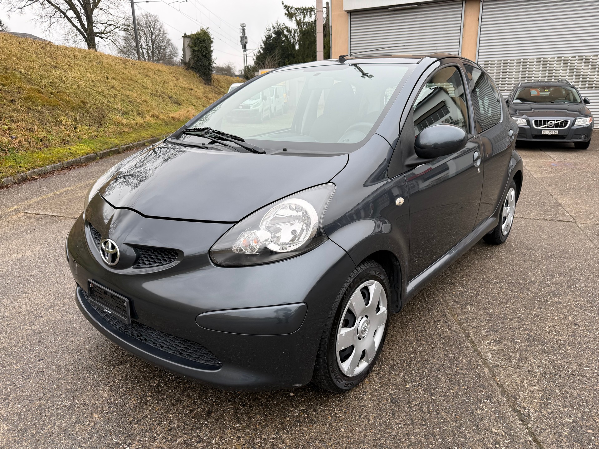 TOYOTA Aygo 1.0 Linea Luna Cool-image-0