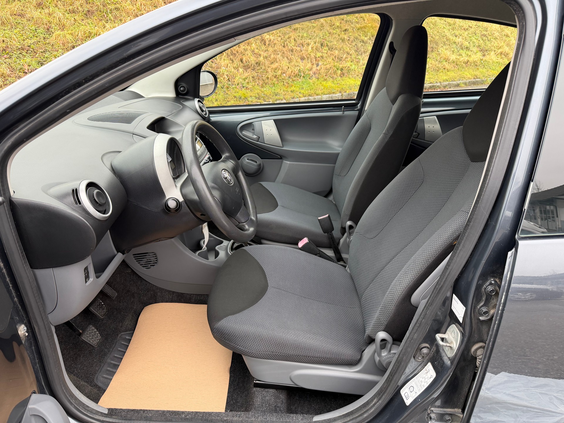 TOYOTA Aygo 1.0 Linea Luna Cool-image-8