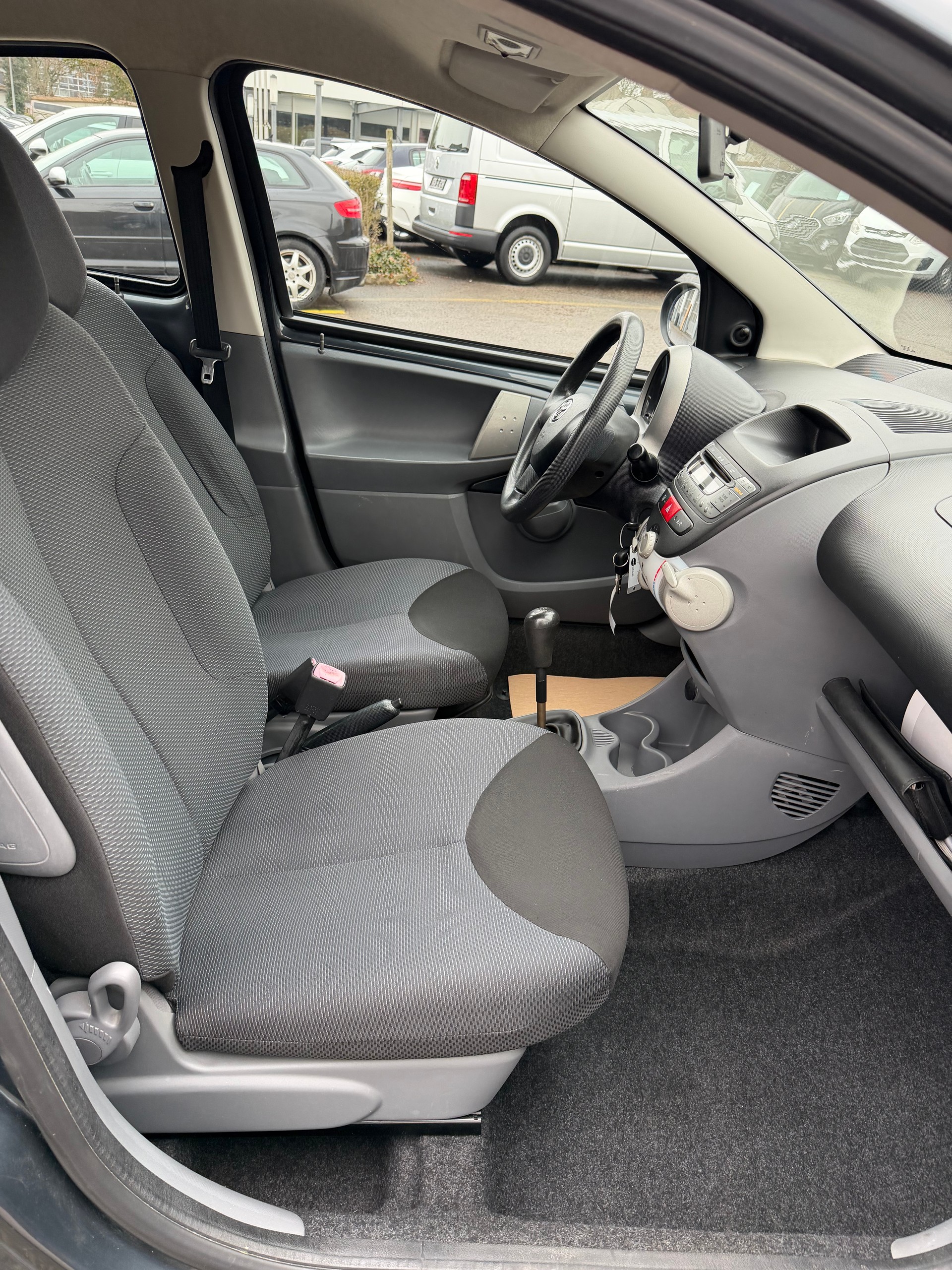TOYOTA Aygo 1.0 Linea Luna Cool-image-14
