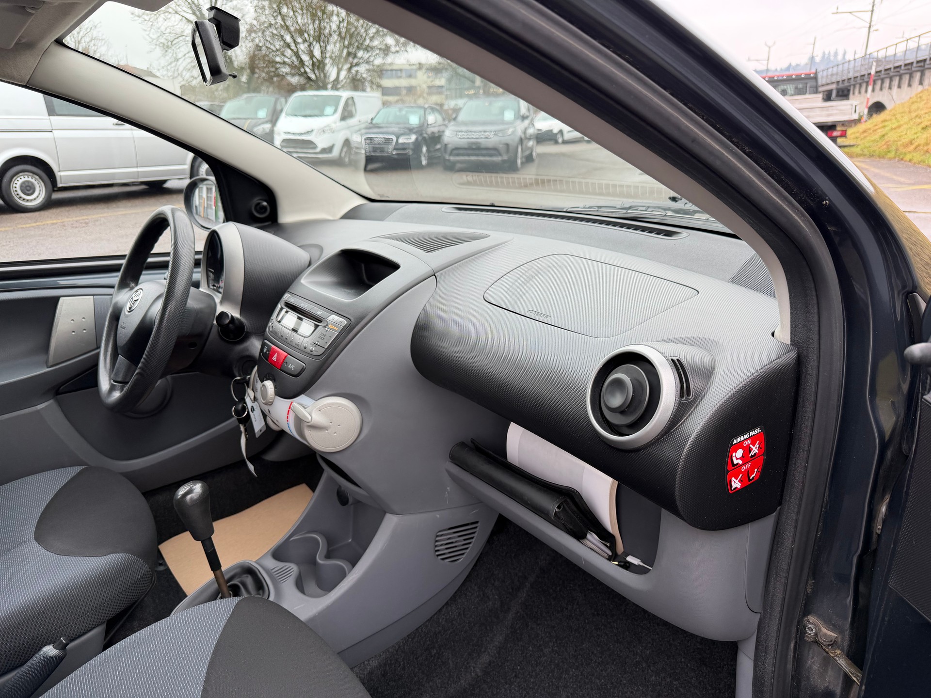 TOYOTA Aygo 1.0 Linea Luna Cool-image-15
