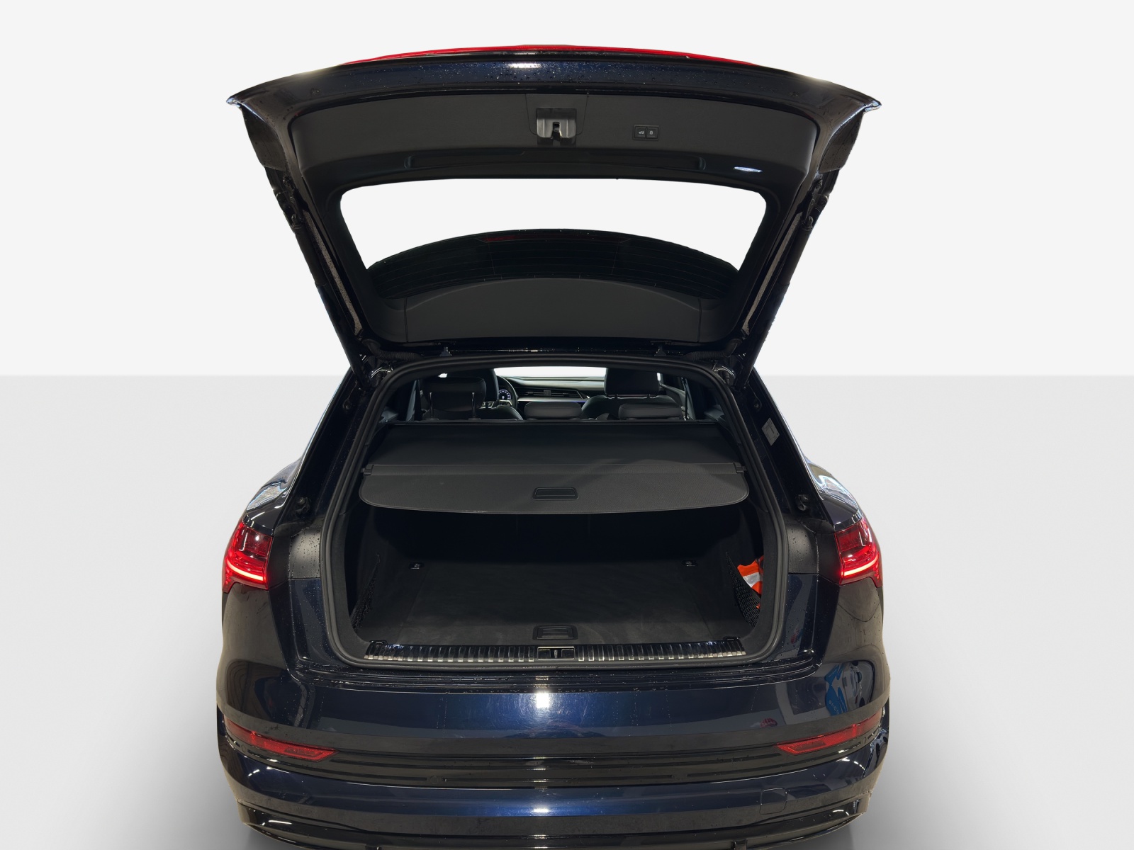 AUDI e-tron S quattro-image-13