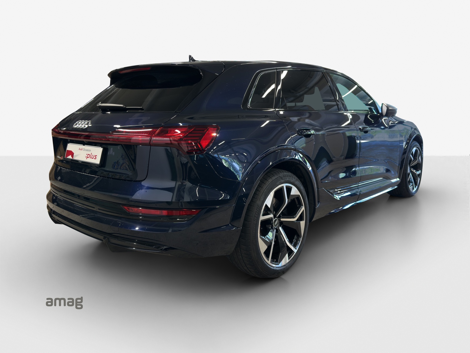 AUDI e-tron S quattro-image-5