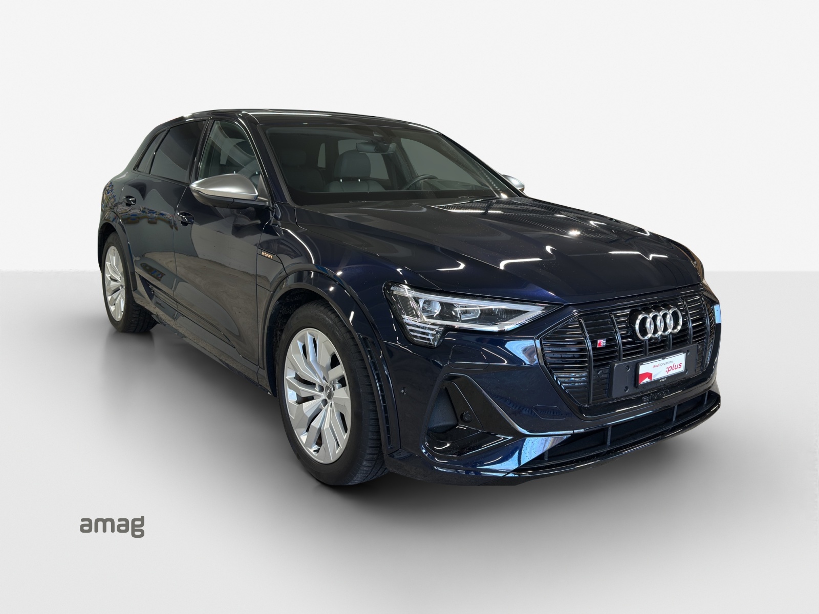 AUDI e-tron S quattro-image-6