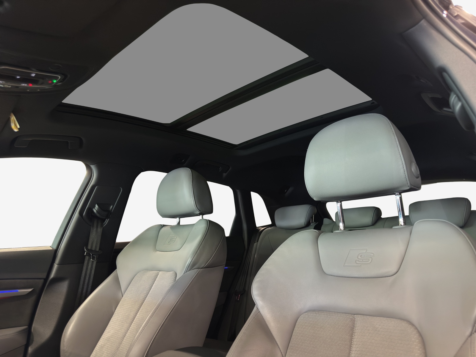 AUDI e-tron S quattro-image-25