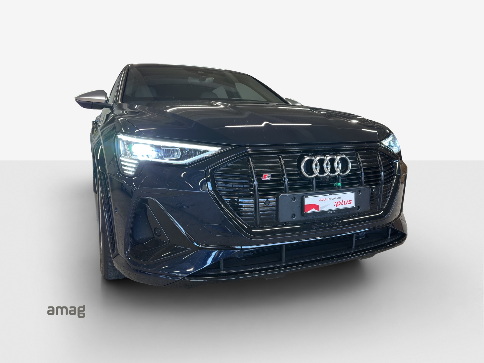 AUDI e-tron S quattro-image-2