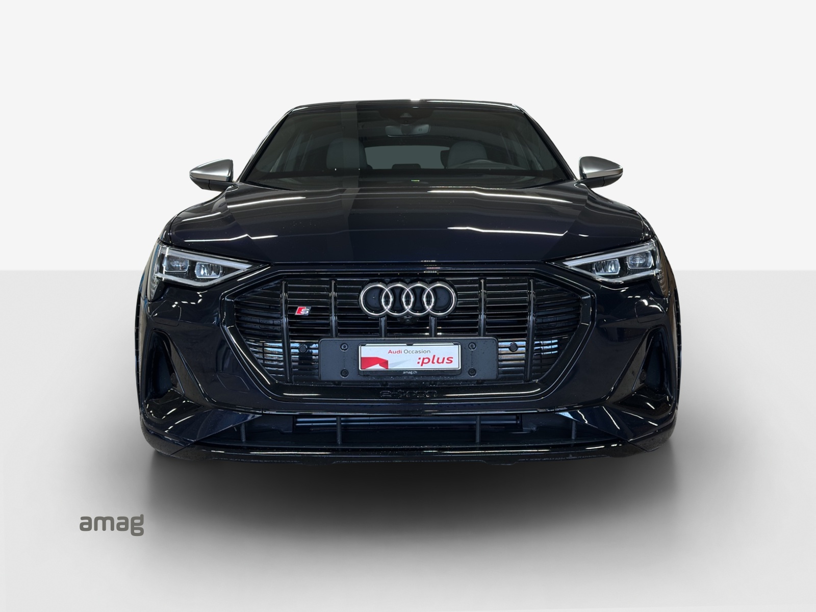 AUDI e-tron S quattro-image-6