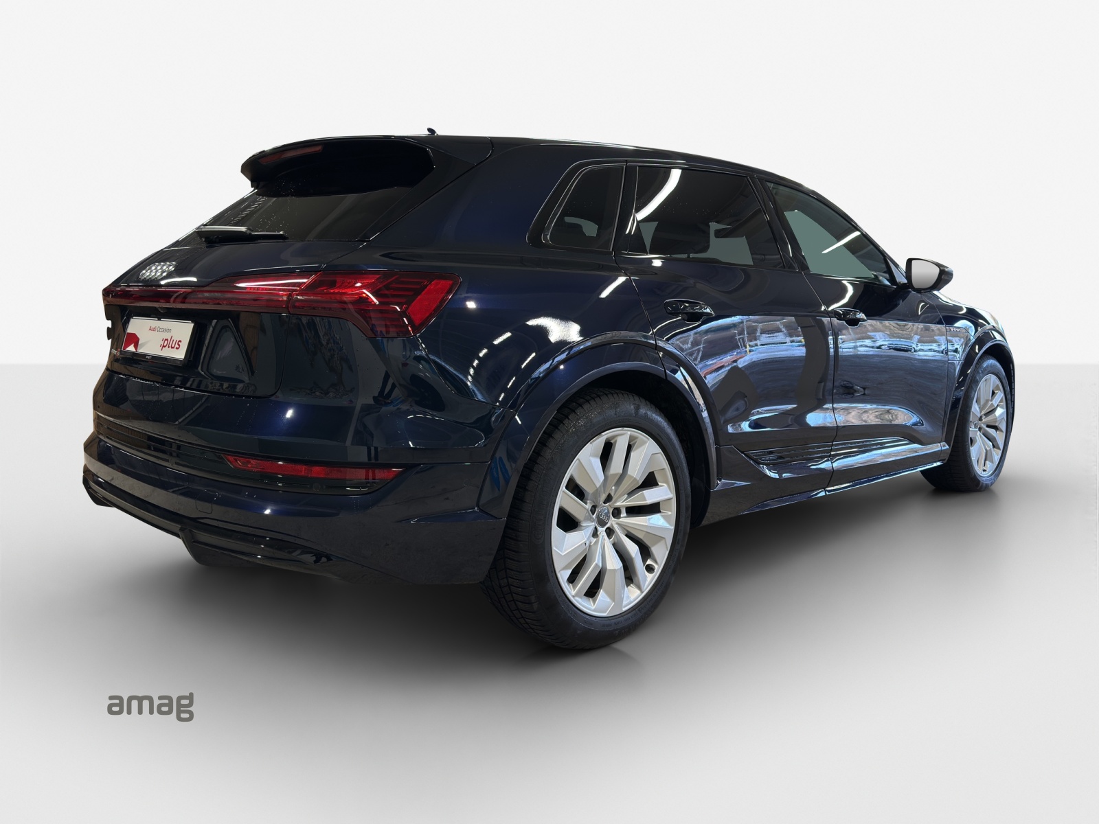 AUDI e-tron S quattro-image-5