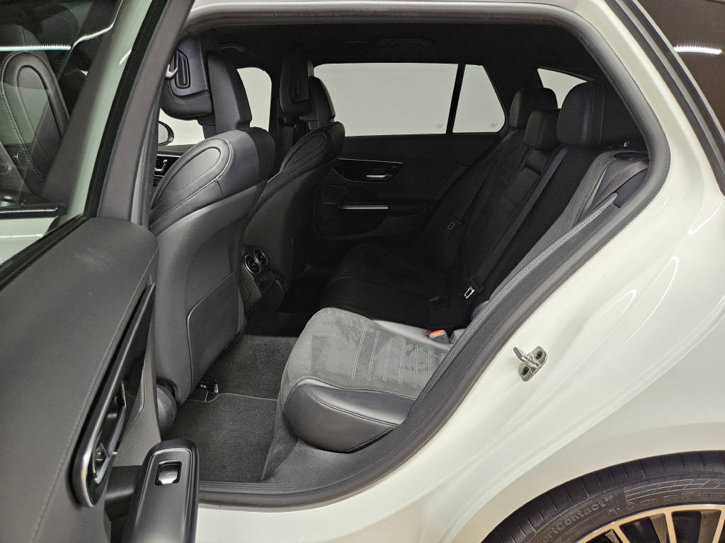 MERCEDES-BENZ C 220 d 4Matic Kombi AMG Line Swiss Star-image-12
