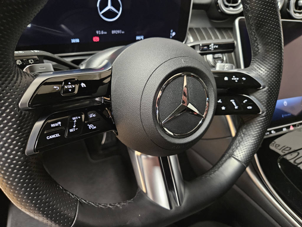 MERCEDES-BENZ C 220 d 4Matic Kombi AMG Line Swiss Star-image-7