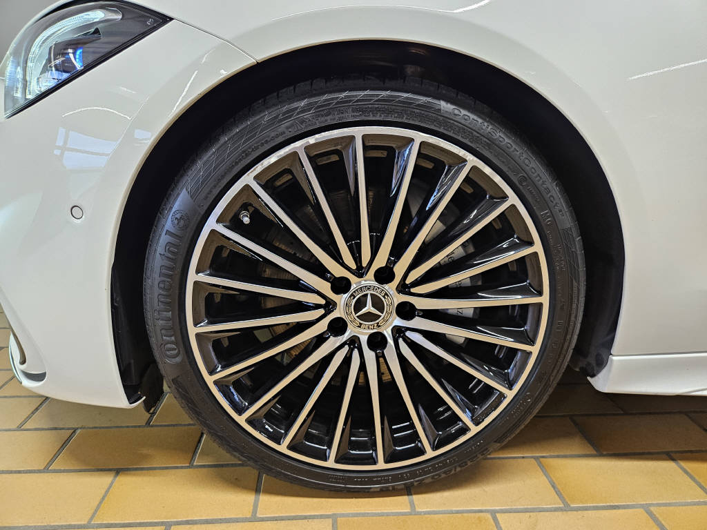 MERCEDES-BENZ C 220 d 4Matic Kombi AMG Line Swiss Star-image-15
