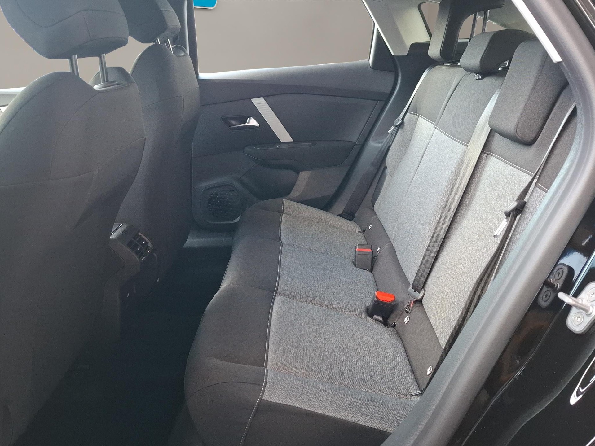 CITROEN C4 1.2 Hybrid You-image-10