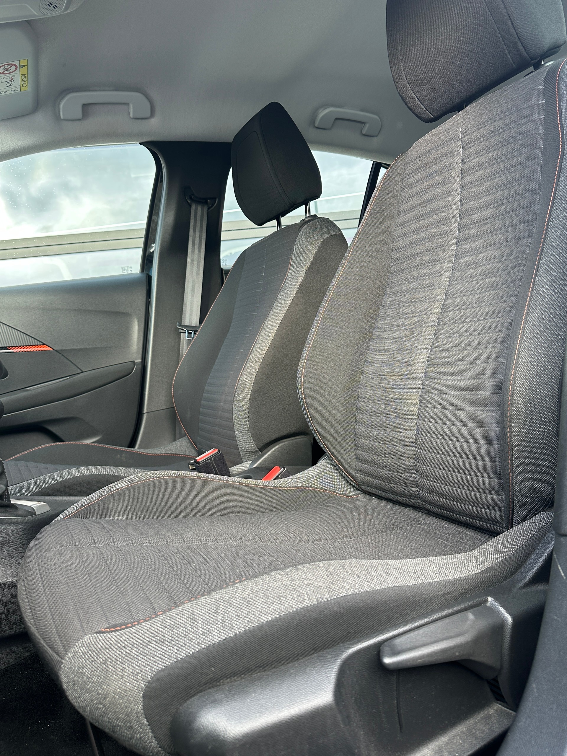 PEUGEOT 208 1.2 PureTech Active-image-6