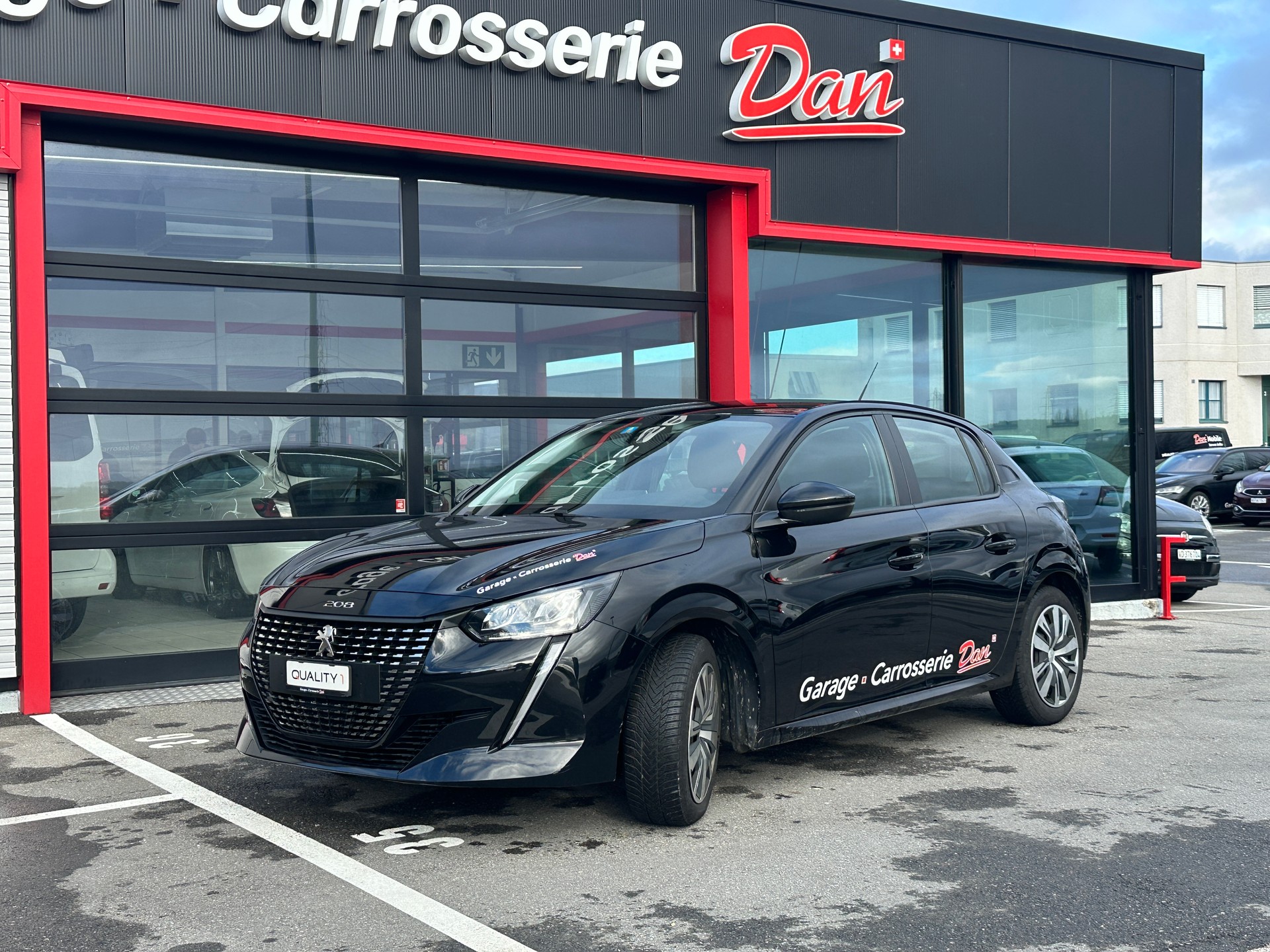 PEUGEOT 208 1.2 PureTech Active-image-1