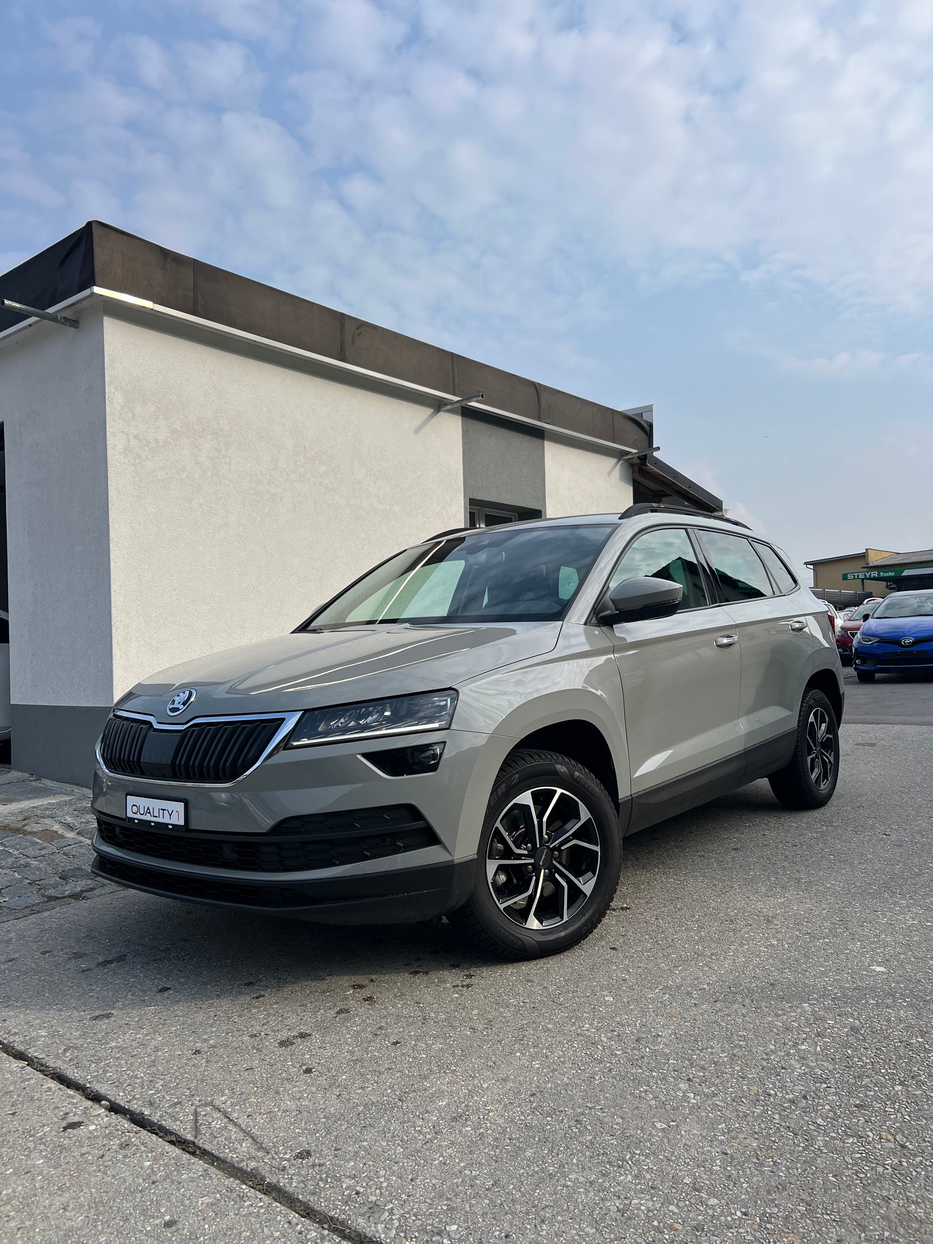 SKODA Karoq 2.0 TDI CR 4x4 DSG SportLine-image-1