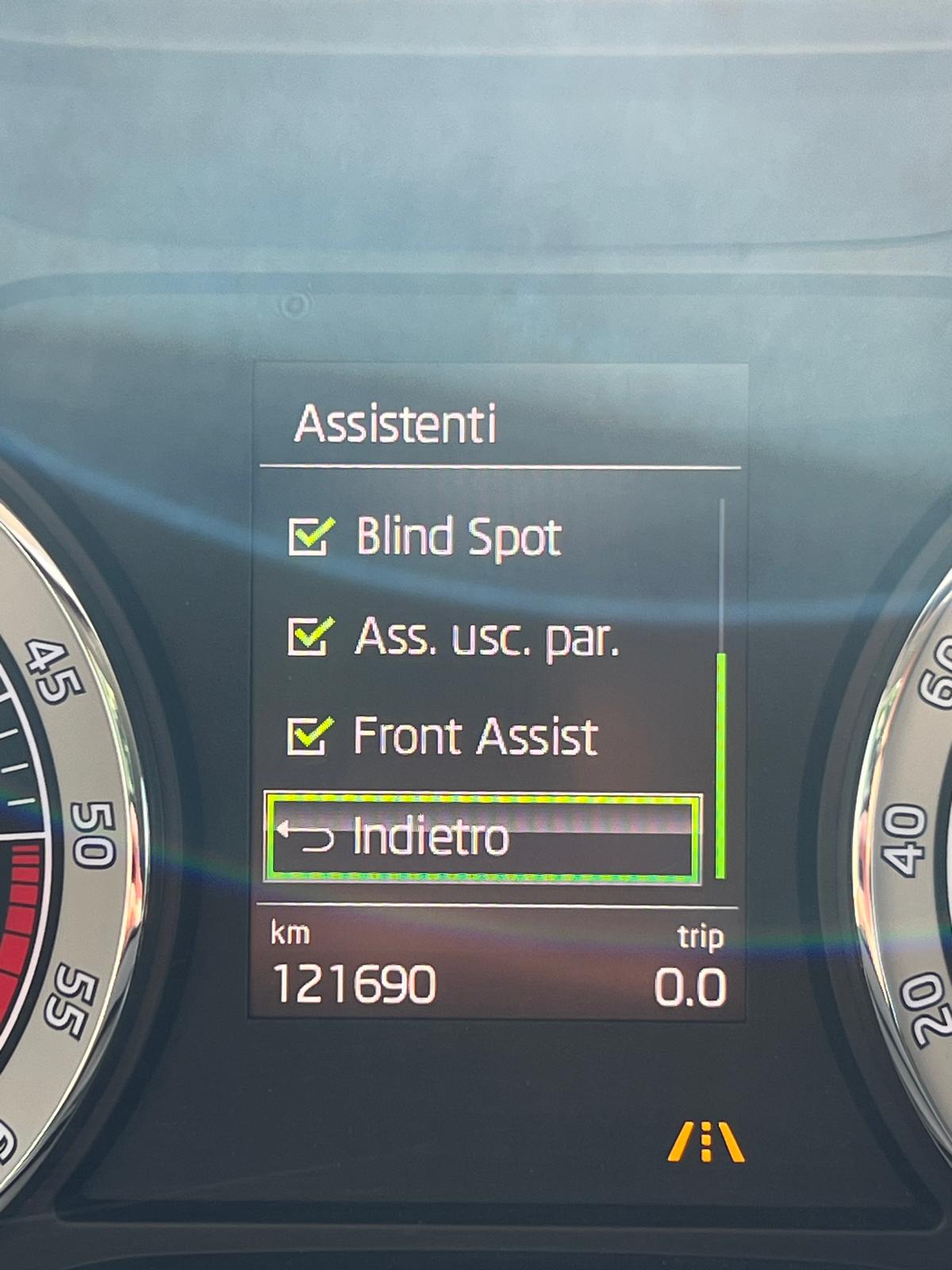 SKODA Karoq 2.0 TDI CR 4x4 DSG SportLine-image-13