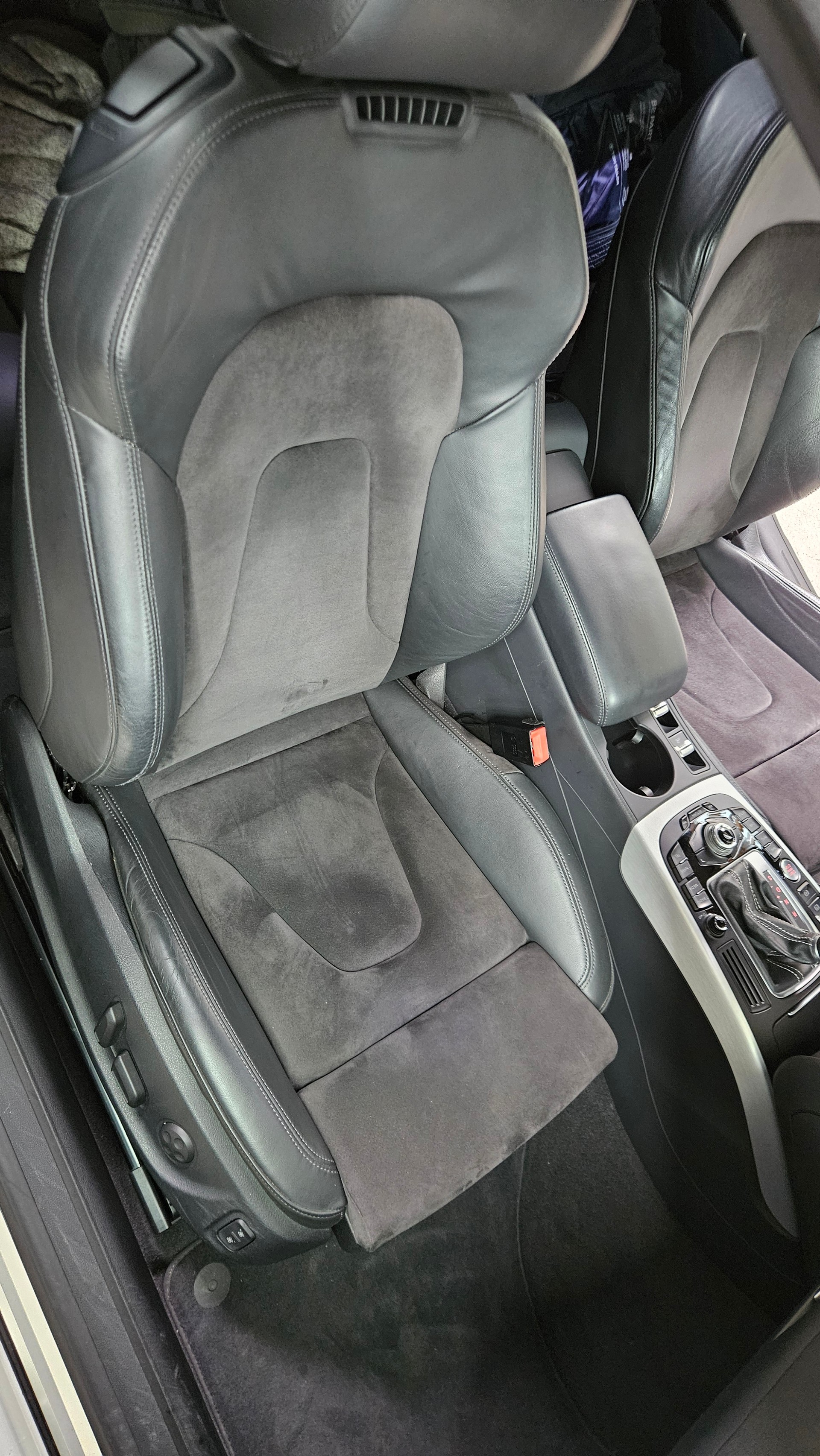 AUDI S5 Cabrio 3.0 TFSI quattro S-tronic-image-8