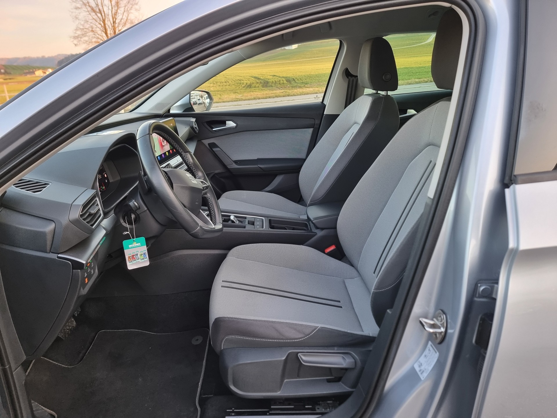 SEAT Leon ST 1.5 eTSI mHEV DSG Style-image-8