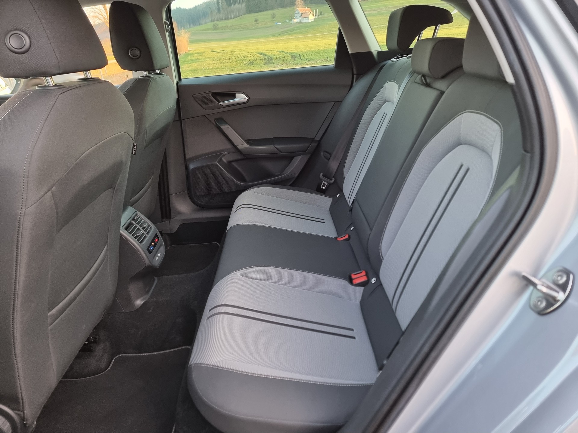 SEAT Leon ST 1.5 eTSI mHEV DSG Style-image-7
