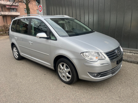 VW Touran 1.4 TSI High-image-1