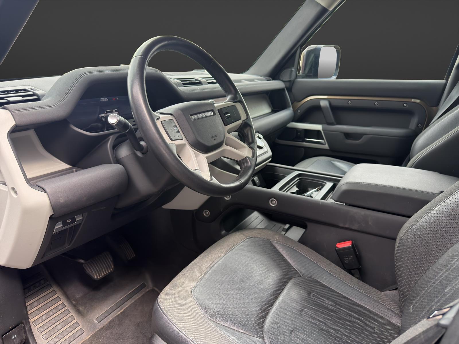 LAND ROVER Defender 110 D240 SD4 S AT8-image-8