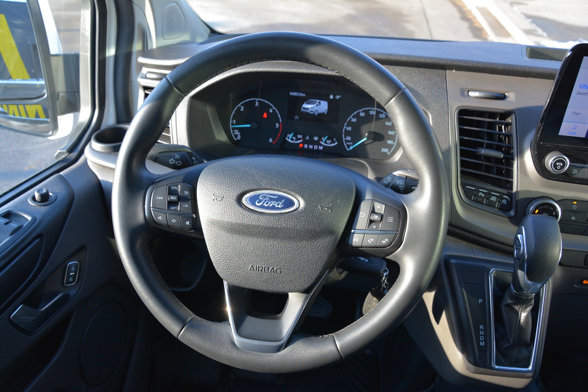 FORD Transit Custom Van 300 L2H1 Trend A-image-9