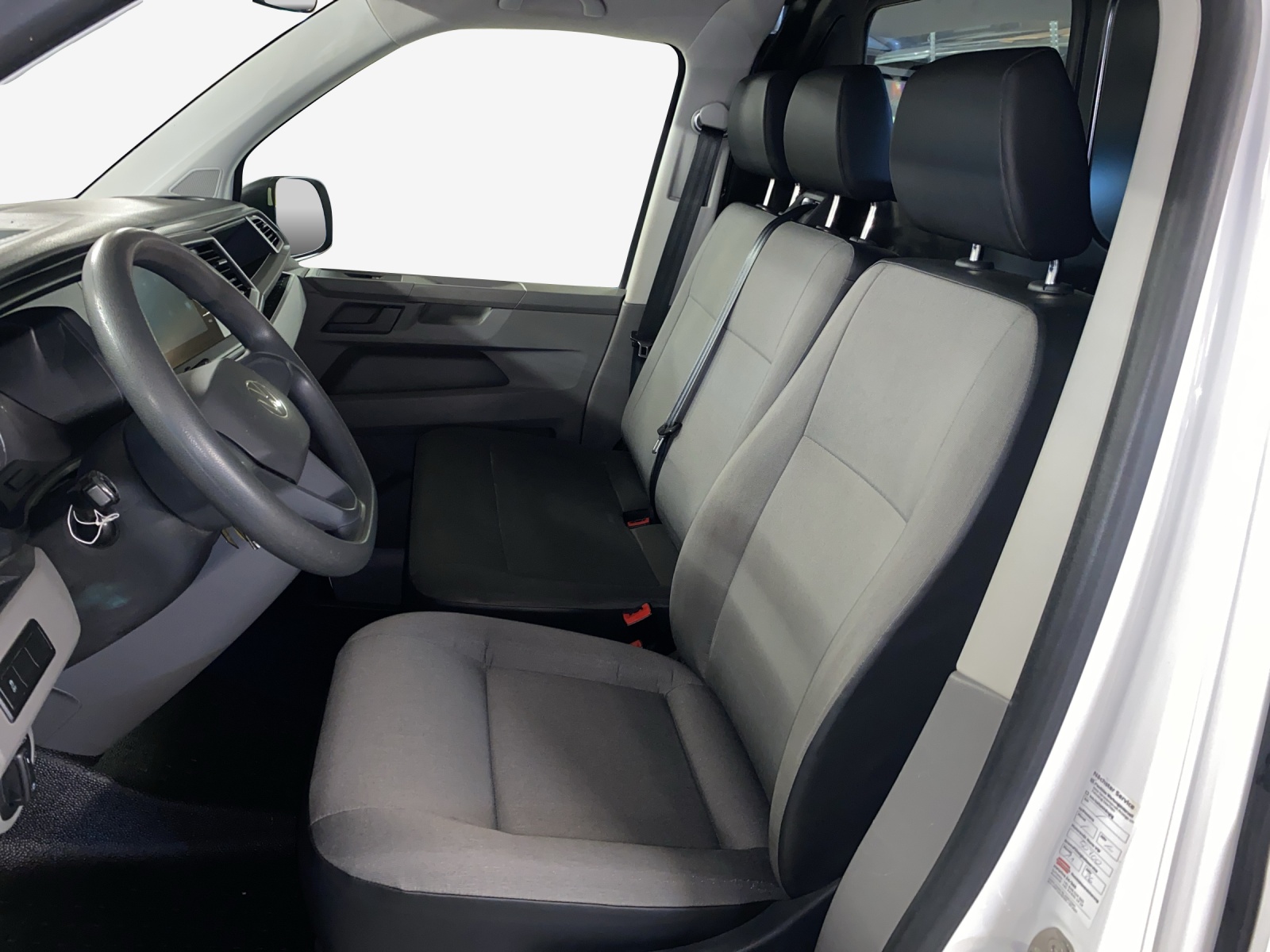 VW T6.1 2.0 TDI 4Motion-image-11