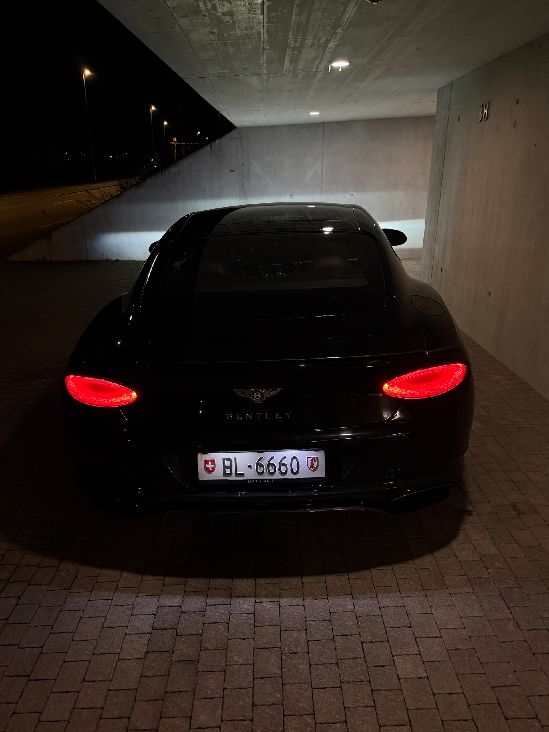 BENTLEY Continental GT W12-image-1