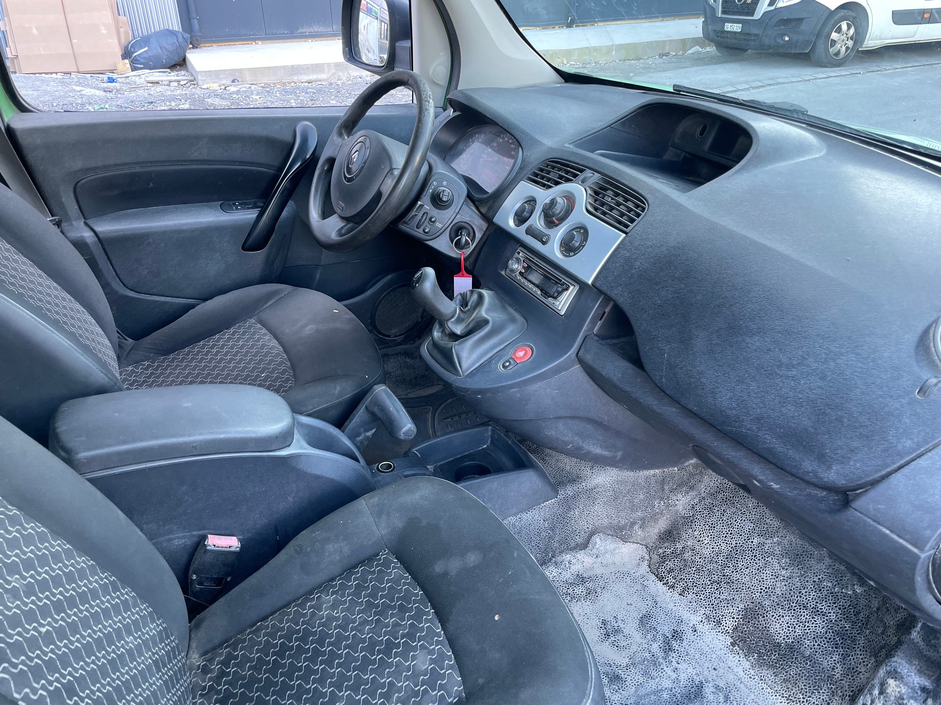 RENAULT Kangoo dCi90-image-8