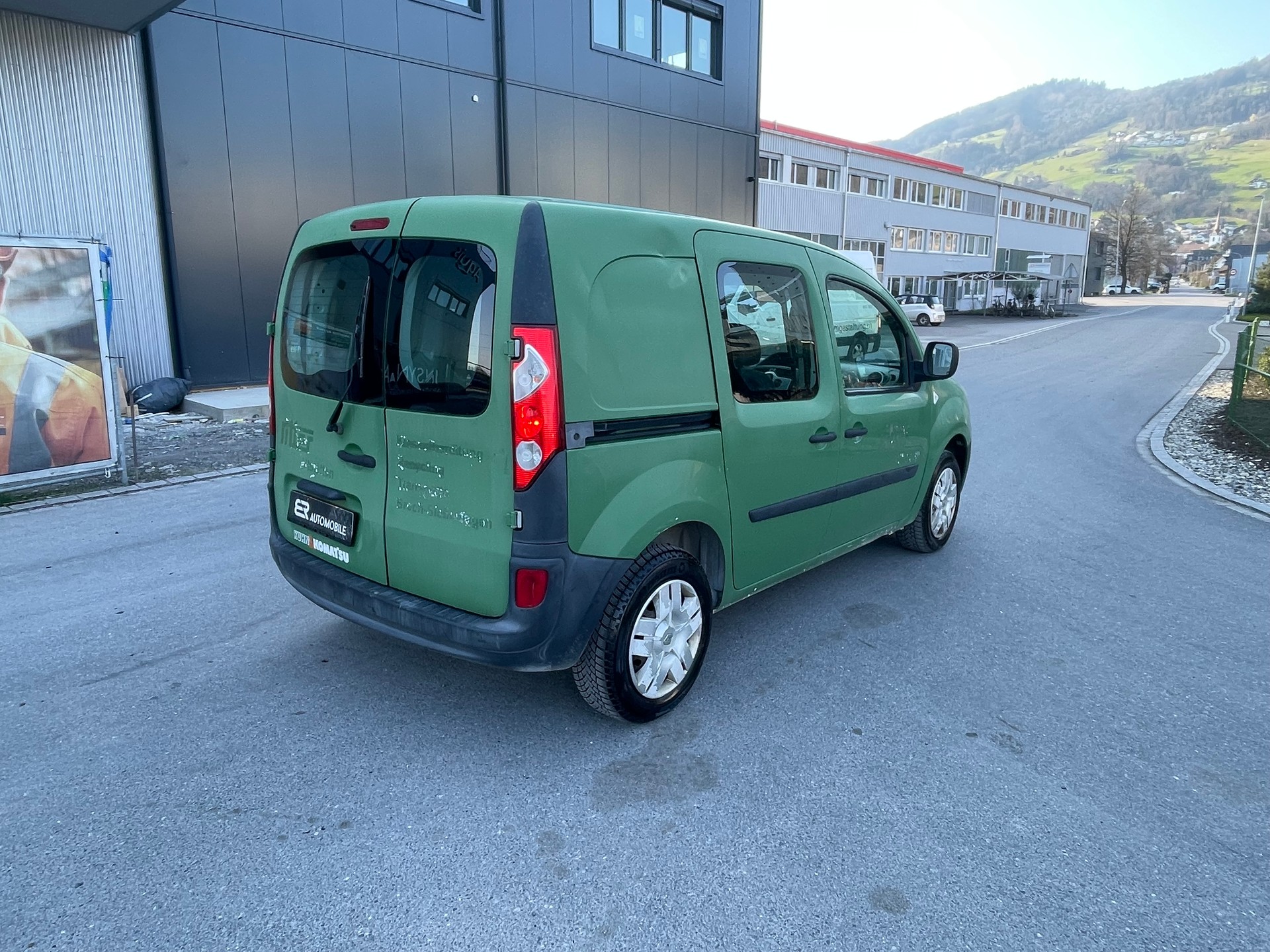 RENAULT Kangoo dCi90-image-4